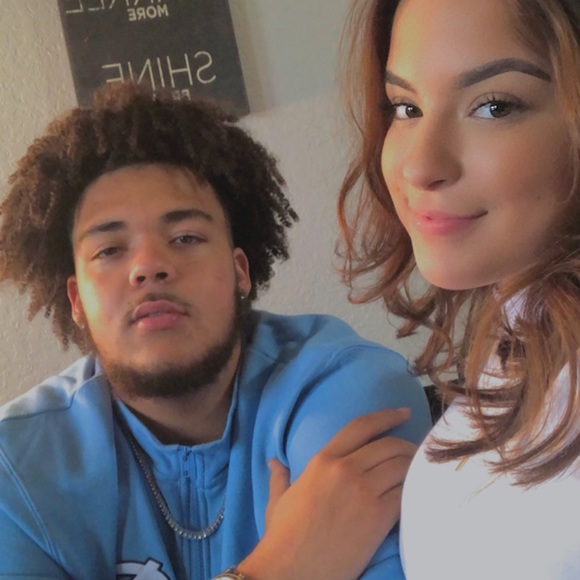 White long sleeve turtle neck - Picture 2 of 3